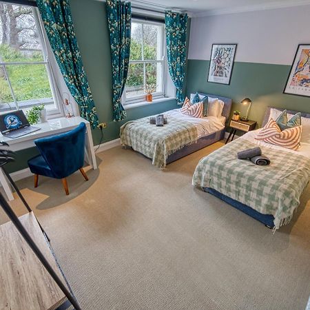 2 Bedroom Stylish Spacious Apt, Sleeps 6, Central Cheltenham, With Free Parking - By Blue Puffin Stays Zewnętrze zdjęcie