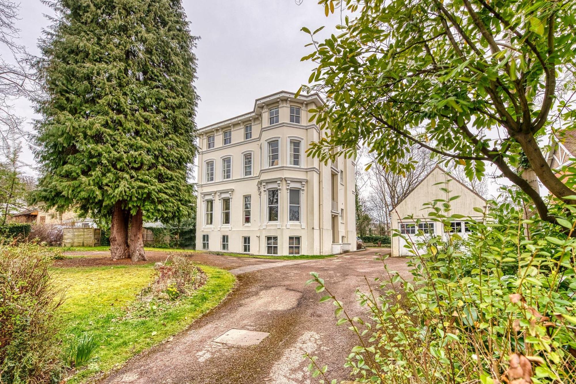 2 Bedroom Stylish Spacious Apt, Sleeps 6, Central Cheltenham, With Free Parking - By Blue Puffin Stays Zewnętrze zdjęcie