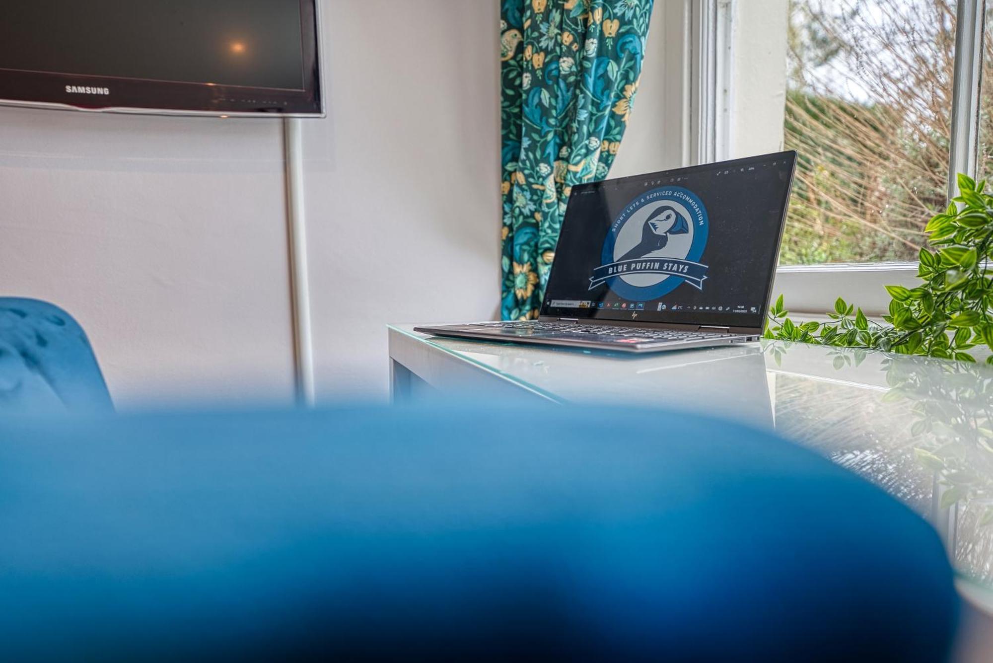 2 Bedroom Stylish Spacious Apt, Sleeps 6, Central Cheltenham, With Free Parking - By Blue Puffin Stays Zewnętrze zdjęcie